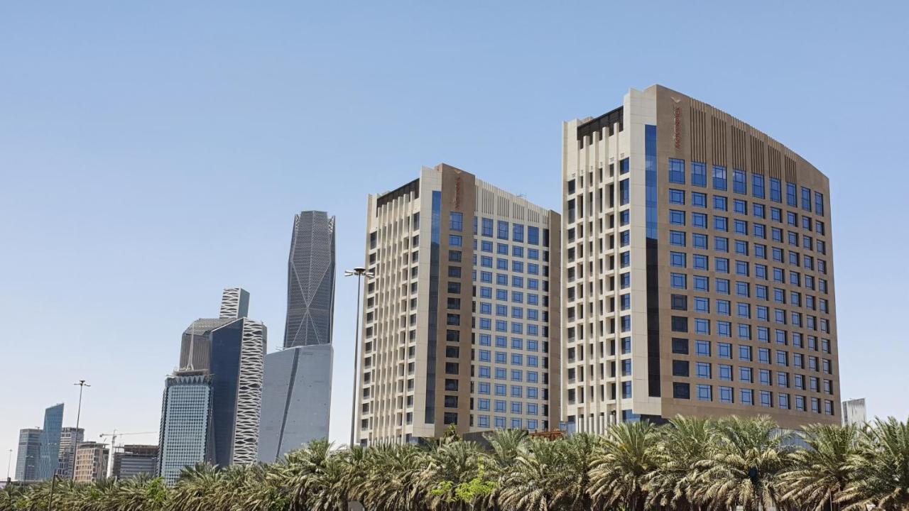 فندق وشقق موفنبيك الرياض المظهر الخارجي الصورة Riyadh skyline