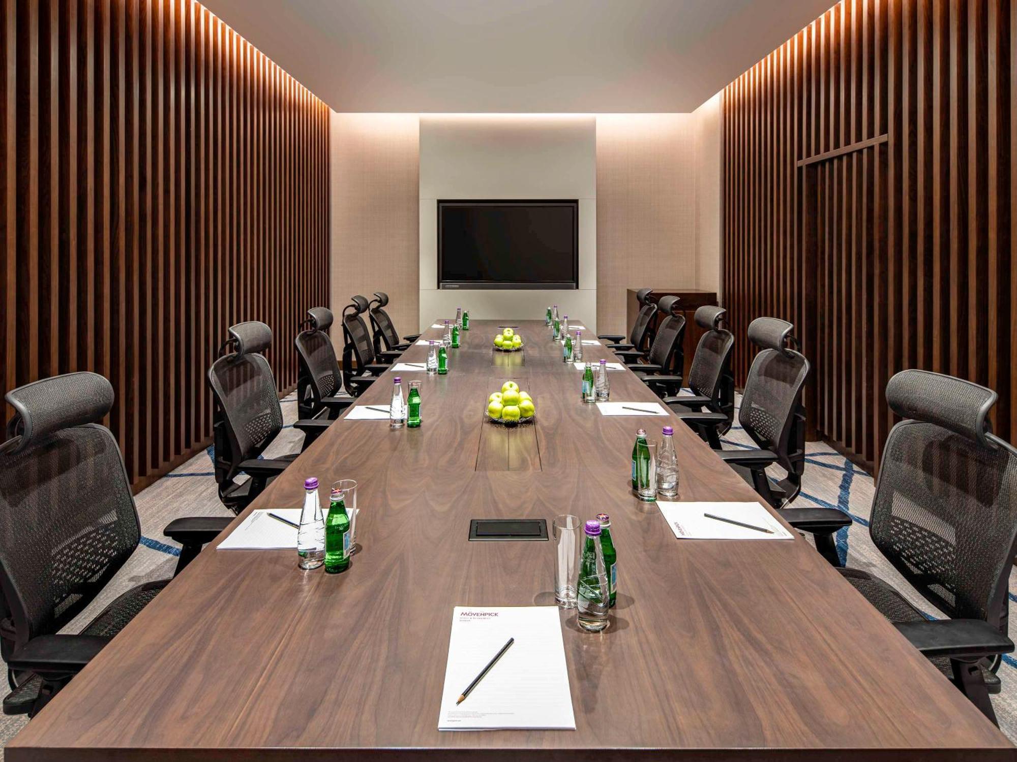 فندق وشقق موفنبيك الرياض المظهر الخارجي الصورة Meeting room
