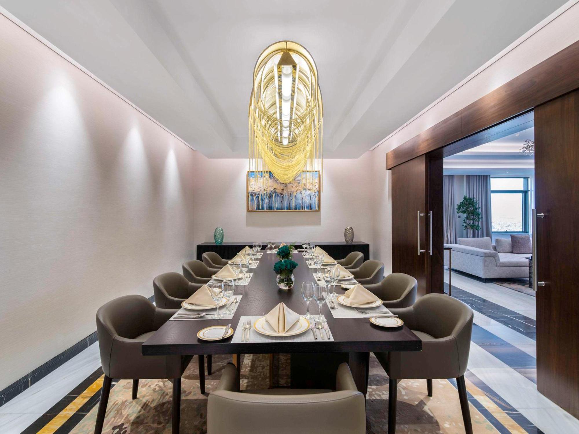 فندق وشقق موفنبيك الرياض المظهر الخارجي الصورة The private dining room at the hotel