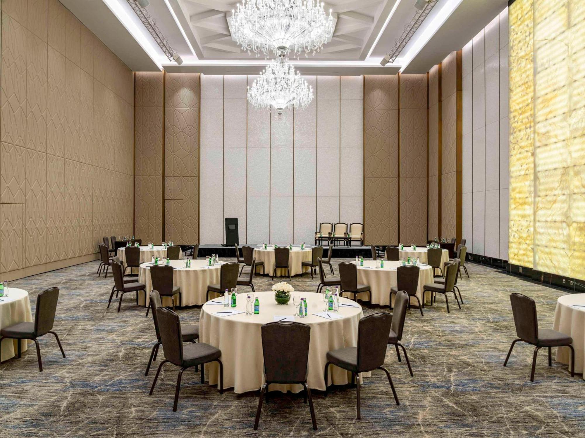 فندق وشقق موفنبيك الرياض المظهر الخارجي الصورة The ballroom